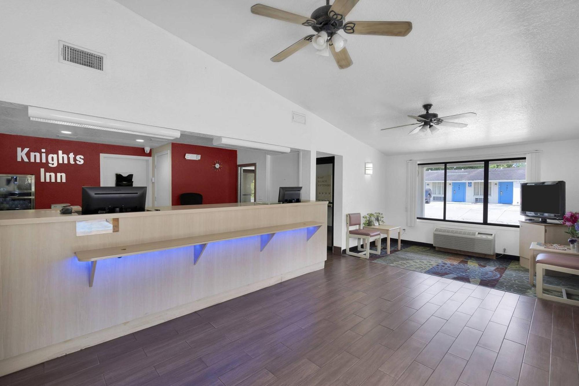 Knights Inn Jacksonville At Dix Ellis Trail Экстерьер фото